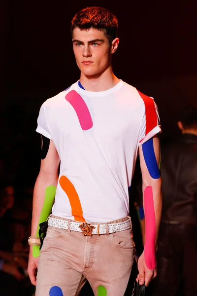 Look 30